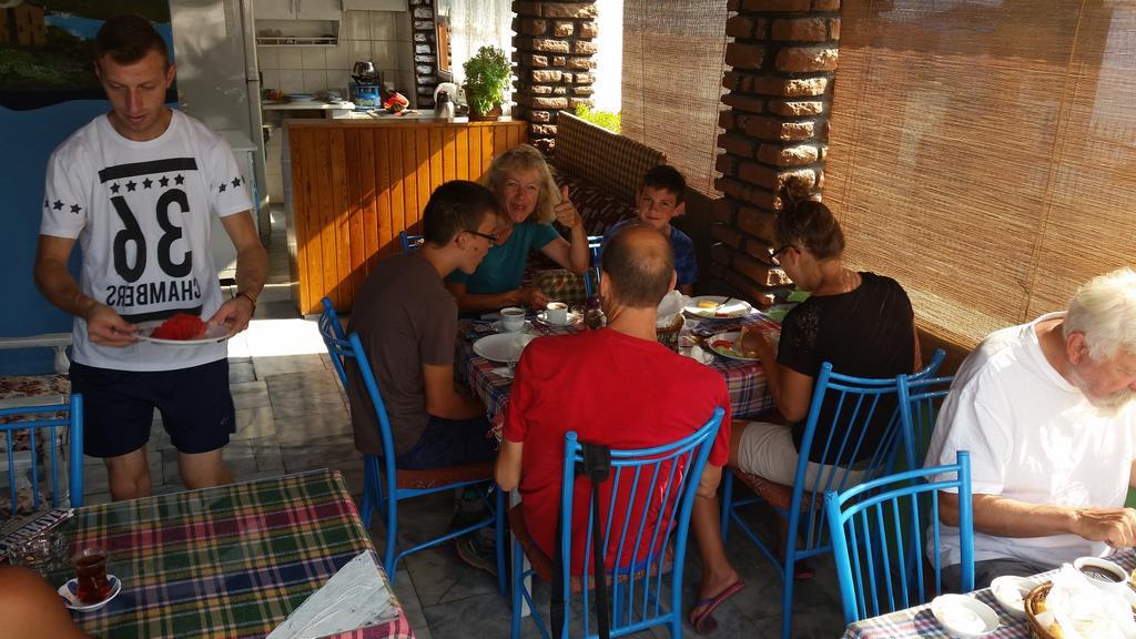 Goekmavi Pansiyon Bodrum Exteriör bild